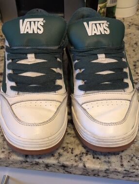Vans Low-Top Sneakers in White and Dark Green